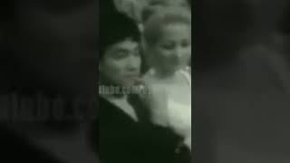 A rare meeting of Bruce Lee with his wife Linda