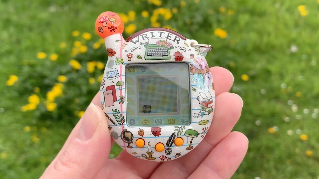 Unboxing a Custom Writer Themed Tamagotchi by Tamagirl327 - YouTube