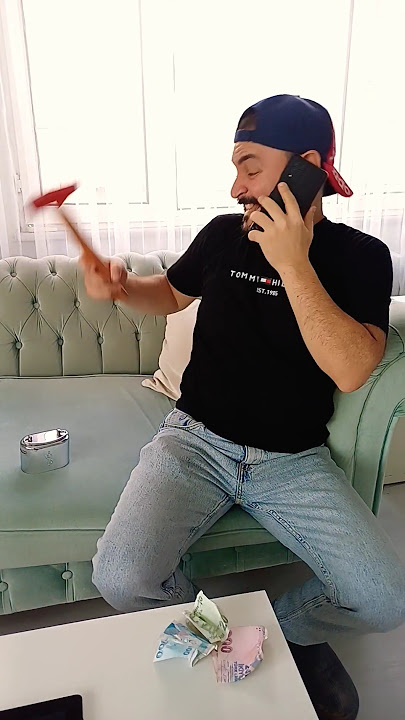 I broke my piggy bank when my bestie called😂😂#funny #funnyvideos