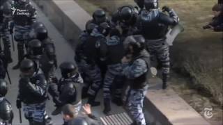 ႐ုရွားျပည္မွ ဆႏၵျပပြဲမ်ား  ( How Putin Keeps Protesters  at Bay in Russia )