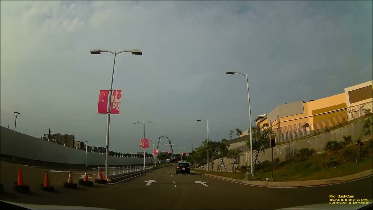 桃園市中壢區 華泰名品城 GLORIA OUTLETS 停車場 出場