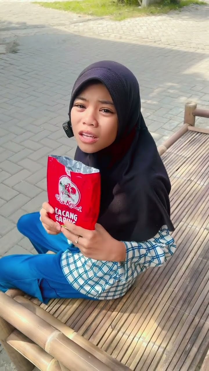SOLUSI KACANG ATAU JAJANAN GAK DIMAKANIN SEMUT