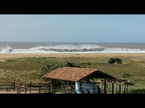 Onda Gigante em Regência