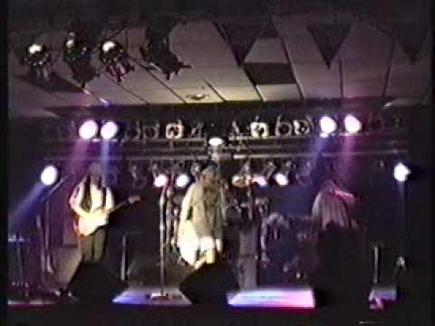 4&20 Elders Live at Twist & Shout 1994 Cult Of personality.wmv