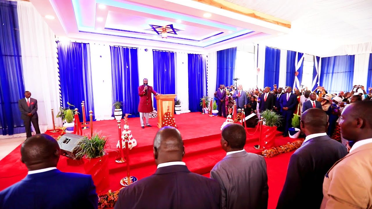 Торжественное открытие главного алтаря Бомета