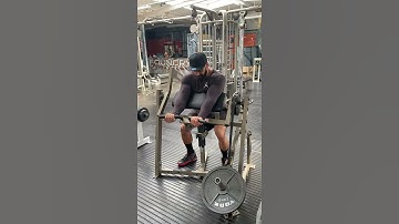 Plated Loaded Seated Bicep Curl