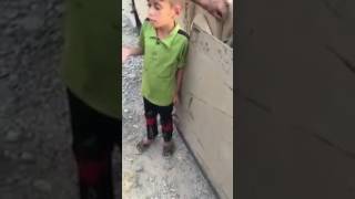 طفل عراقي يتكلم فصحة