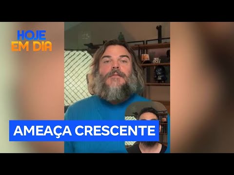 Bombou nas Redes: Aos 54 anos, músico vai ao mar pela primeira vez e emociona milhões