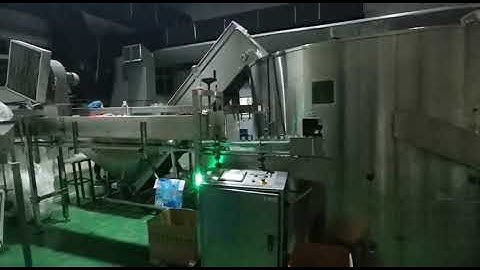 Automatic square PET bottle unscrambling sorting tank machine empty feeding speed 8000 18000 bottles