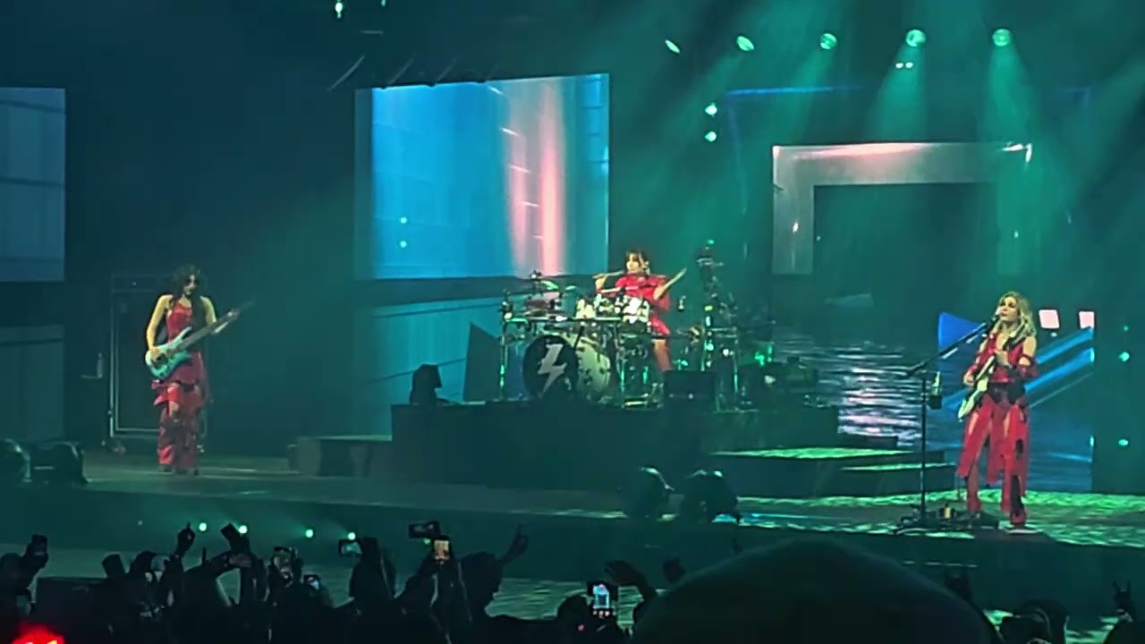 Sharks by The Warning live at Auditorio Nacional in Mexico City 11/02/2025