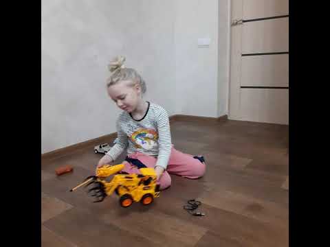 Mioshi tech трактор с захватом на пульте управления
