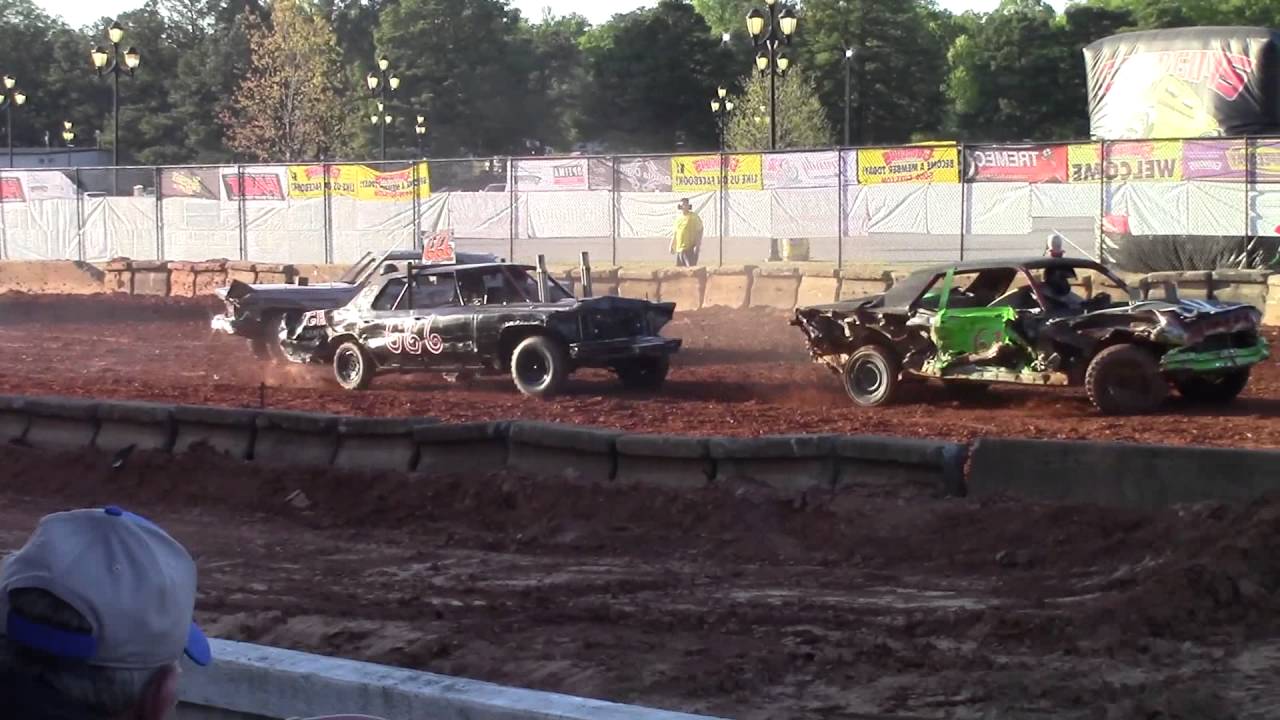 2016 demolition derby Raleigh NC fairgrounds on the wall hit 41616