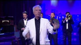 David Byrne &amp; St. Vincent - I Should Watch TV (Live on Letterman)
