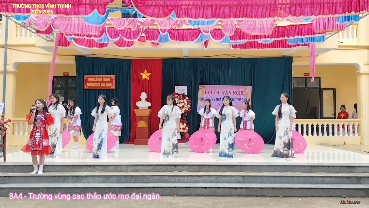 Lớp 8A4 - Trường vùng cao thắp ước mơ đại ngàn.