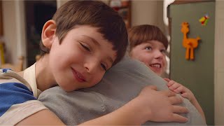 HELPING SOMEONE OUT! ❤  | TOPSY & TIM | WildBrain Kids