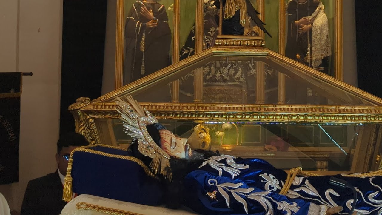 El dulce sueño de Jesús,  Solemne procesión intramuros del Cristo Yacente de la penitencia, 