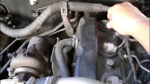 Toyota Hilux 2KD - Test injectors - Listen to Injector #3 || Probar inyectores - Escuchar inyector 3