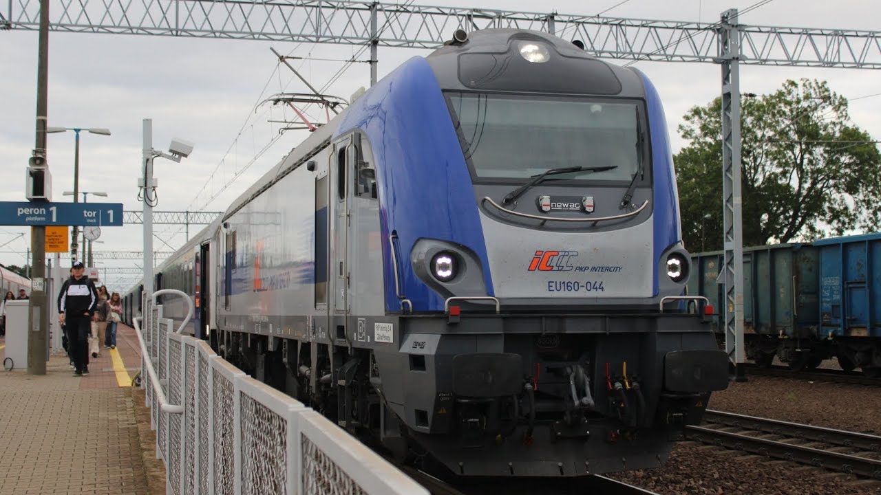 Odjazd EU160-044 z IC BACHUS z stacji Nowy Tomyśl 