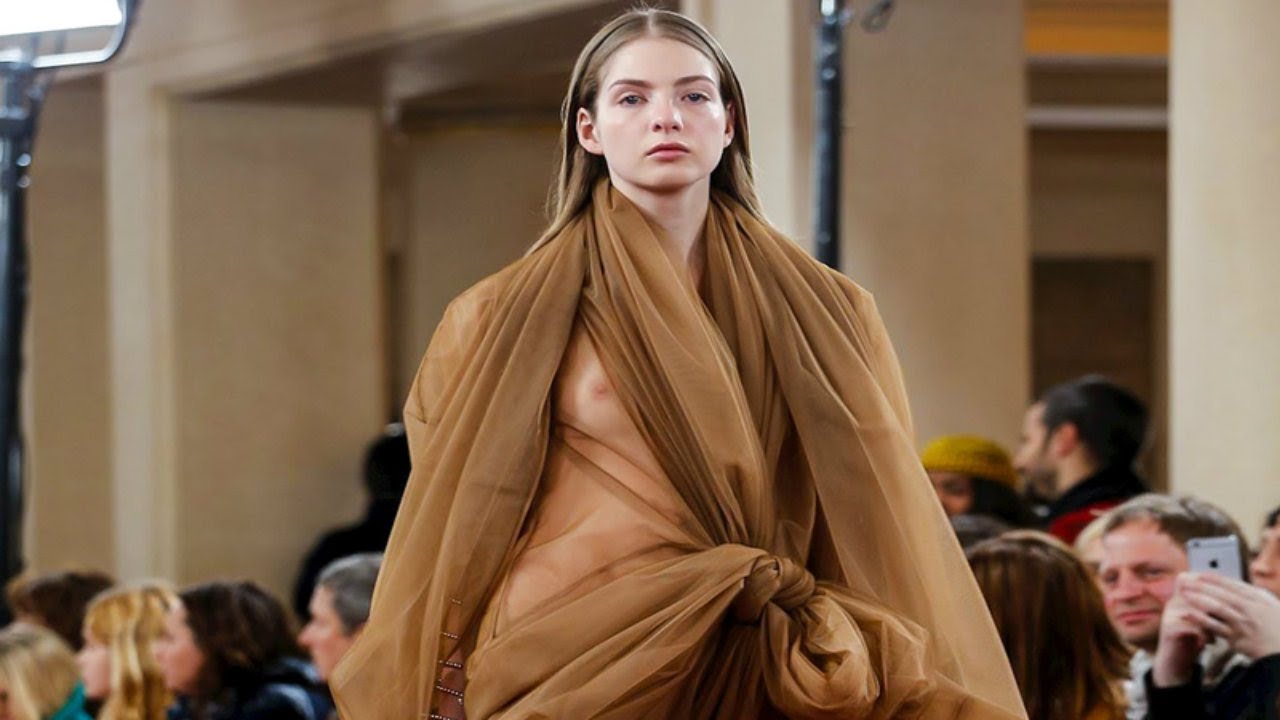 womensweardaily Y/Project | Fall/Winter 2018/19 | PFW