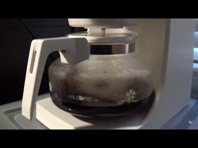 OLD 1970'S VINTAGE Mr Coffee CB600 Automatic Coffee Maker REVIEW and It  Still Works 