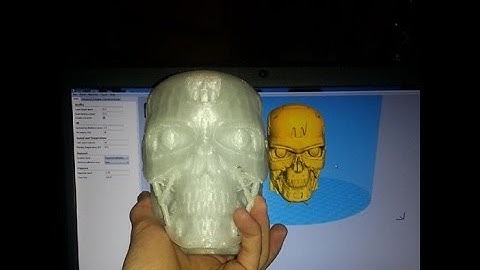 3D printing the T-800 Terminator skull with ColorFabb XT on a Delta 3D printer