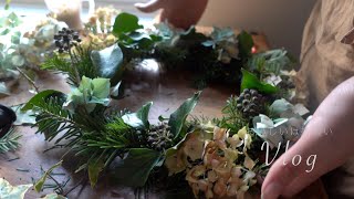 花材費0円。針金ハンガーで作るクリスマスリース。Making a Christmas wreath with all natural ingredients no plastic