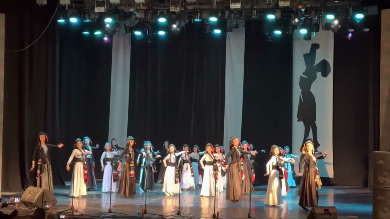 ansambli lavra “acharuli”