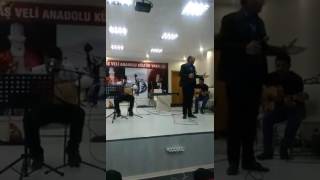 Huseyin Ugurlu Ve Ozan Ozgur / Bana Donek Demiş Itin Birisi Resimi