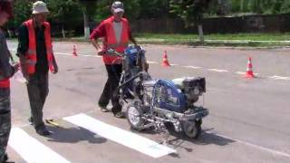 Нанесение дорожной разметки(Пр. Победы. 07.07.2011., 2011-07-08T05:55:57.000Z)