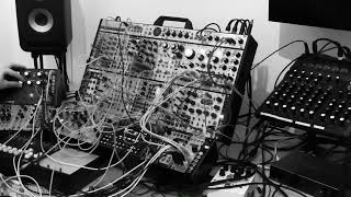 Glitchy Jam: Moog DFAM / Pamelas New Workout / Mutable Instrument Beads / 4ms Dual Looping Delay