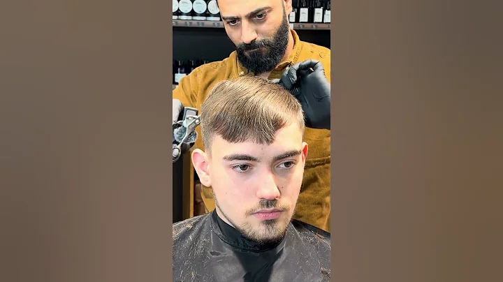 #barber #haircut #barbershop #hairstyle #fade #comment #fouryou #hashtag #fblifestyle #fyp