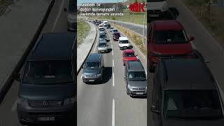 Kalabalık Bir Düğün Konvoyu
