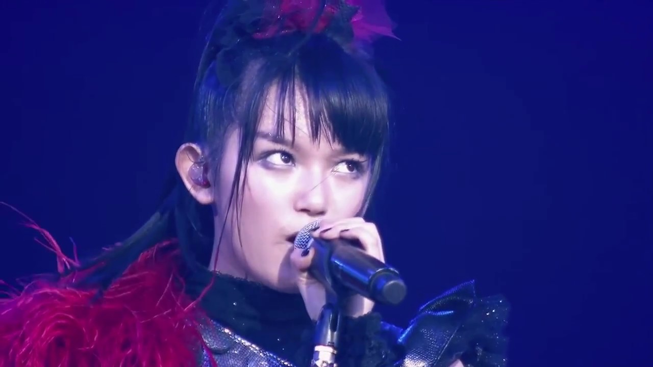 SU-METAL Powerful Performances (BABYMETAL) - YouTube