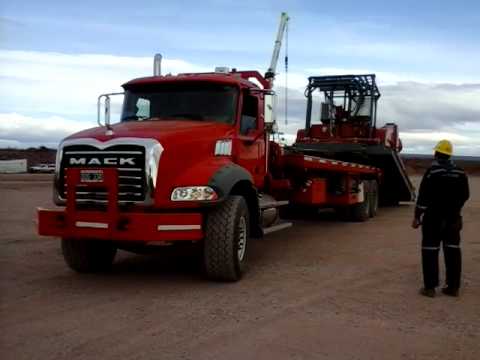 Camion petrolero trabajando