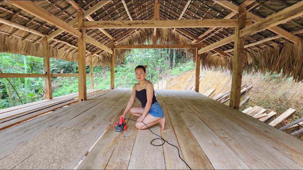 Finishing strips of wooden floors, 2-storey wooden houses in the forest ...