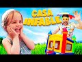 Ellie Quiere Saltar y Divertirse en la Casa Inflable