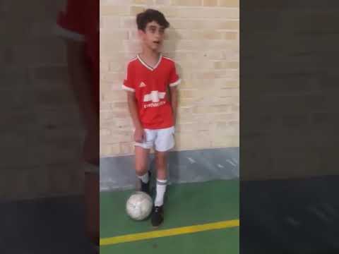 نسل نوجوان را در اشاعه هنر باید آموزش داد تا هنر وموسیقی اصیل ایرانی فراموش نشود وپویا وزنده بماند