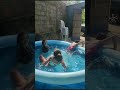 Quando a gente vai nadar na piscina na minha casa  melhor que eu penso em nada