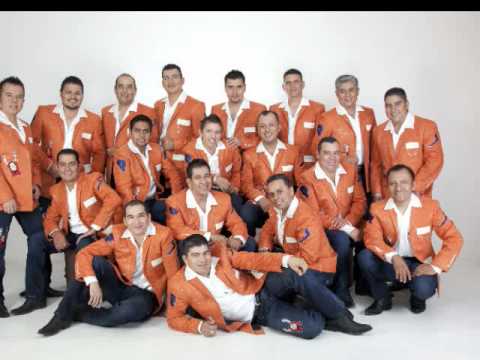 Banda Pelillos - Aqui Conmigo