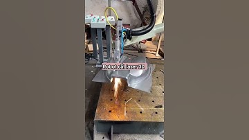 🔹Tự Động Hóa Sản Xuất Với Robot Cắt Laser 3D – Bạn Đã Biết Chưa?