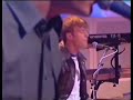 Damon Albarn Intentionally Ramming his head into the microphone