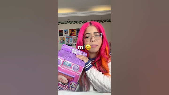 MI MAMÁ SE BURLA DE MI