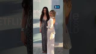We love a sister moment on the carpet. 🫶 @enews