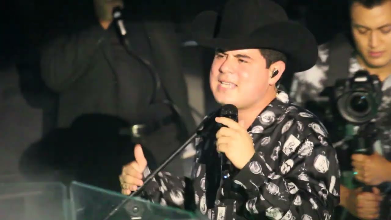 alfredo olivas en gdl alfa y omega tour