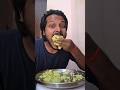 itni parity si khana khate huwe #shortsvideo