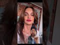 Mariana Seoane sorprendida con el pack de Alejandro Fernández.