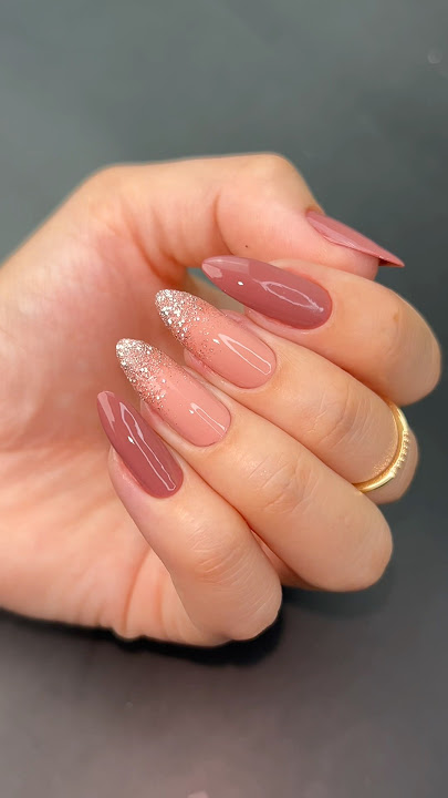 Olha que linda essa esmaltação! #Unhas #nail #nailart #nailtutorial #esmalte