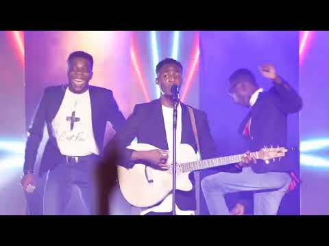 E-DANIELS - SETTLE FOR LESS (Sunday service turns worship concert) 🔥🔥🔥