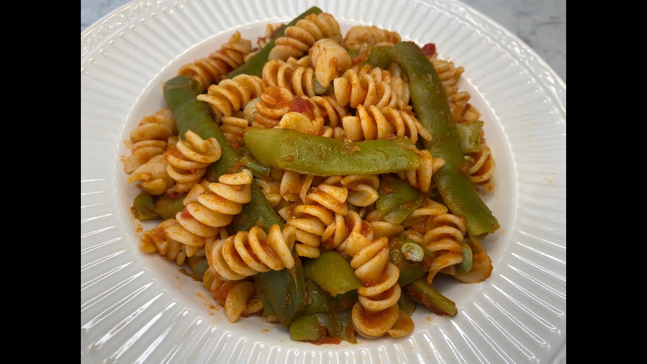 Fusilli Pasta With Green Beans In A Tomato Sauce Fusilli Com Feij o fusilli-pasta-with-green-beans-in-a-tomato-sauce-fusilli-com-feij-o