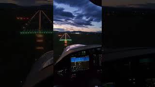 What a Student Pilot Sees at Night ✈️ #aviation #pilot #diamondaircraft #flightschool #pilotlife